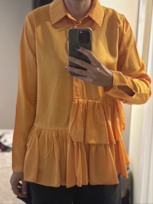 Bluza cu volane