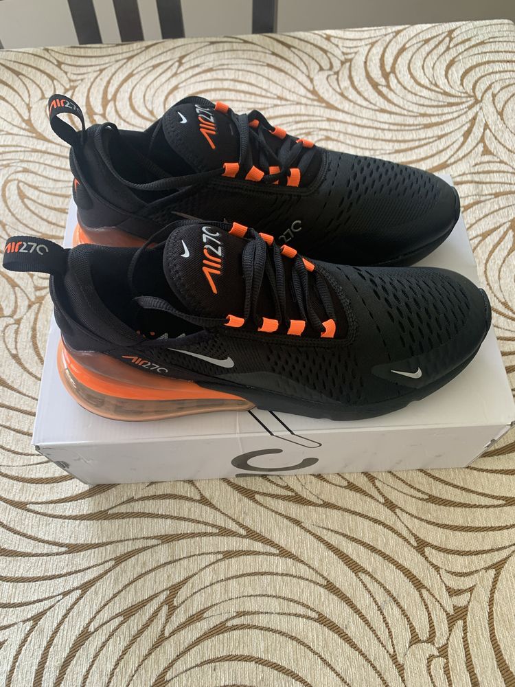 Sneakersi Nike Air Max 270 marime 43 - 27.5 cm NOI