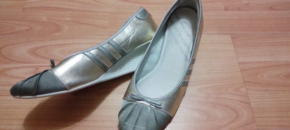 Дамски обувки с малка платформа