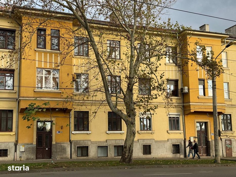 Apartament central, 3 camere str Republicii  (zona Parcului Petőfi)