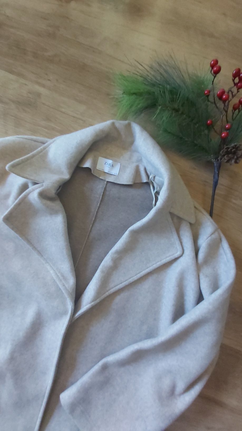 Ново преходно Oversize палто Zara