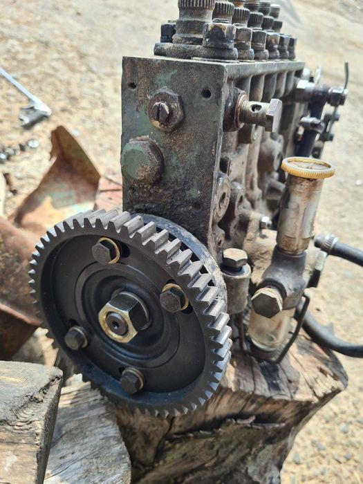 Dezmembrez motor mercedes om421, pompa, injectoare,claas dominator