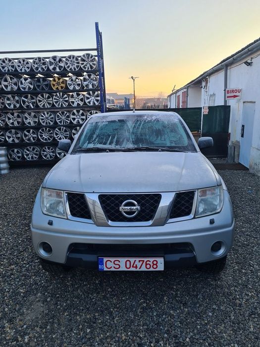 Aripa Stanga Fata Nissan Navara 2006 - 2010 2 Usi ARGINTIU (834)