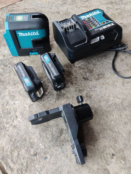 Nivelă Laser Makita SK105GD verde