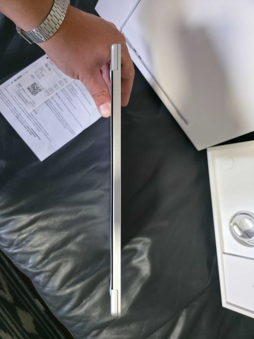 КАТО НОВ Macbook air M4 Гаранция до 31.03.2027