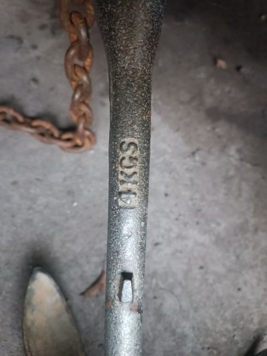 Котва за лодка с въже