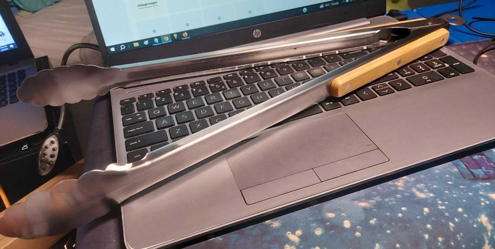 Clește pentru grătar
Oțel inoxidabil/ cu maner din bambus