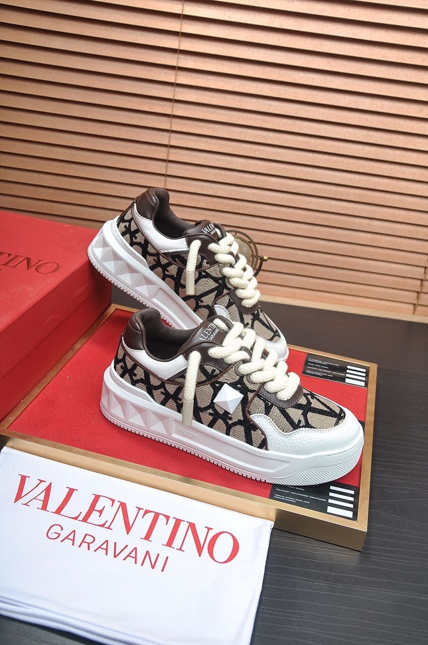 Papuci VALENTINO STUD XL, Calitate Premium, Icarus Brands