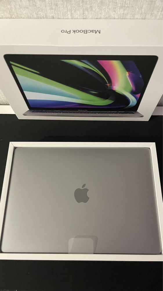 MacBook Pro 13 (2020) M1 / RAM8GB / SSD512GB