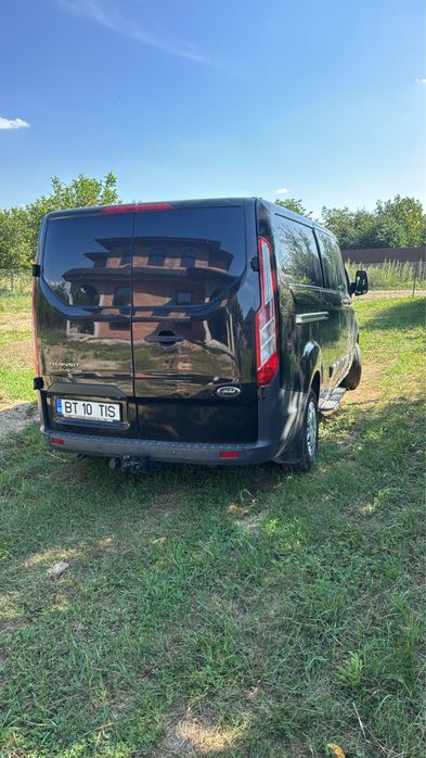 Ford custom vanzare sau schimb cu cu pamant in oras