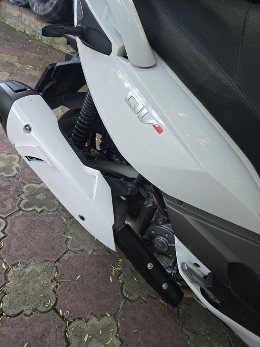 Scuter Triciclu Quadro Qv3