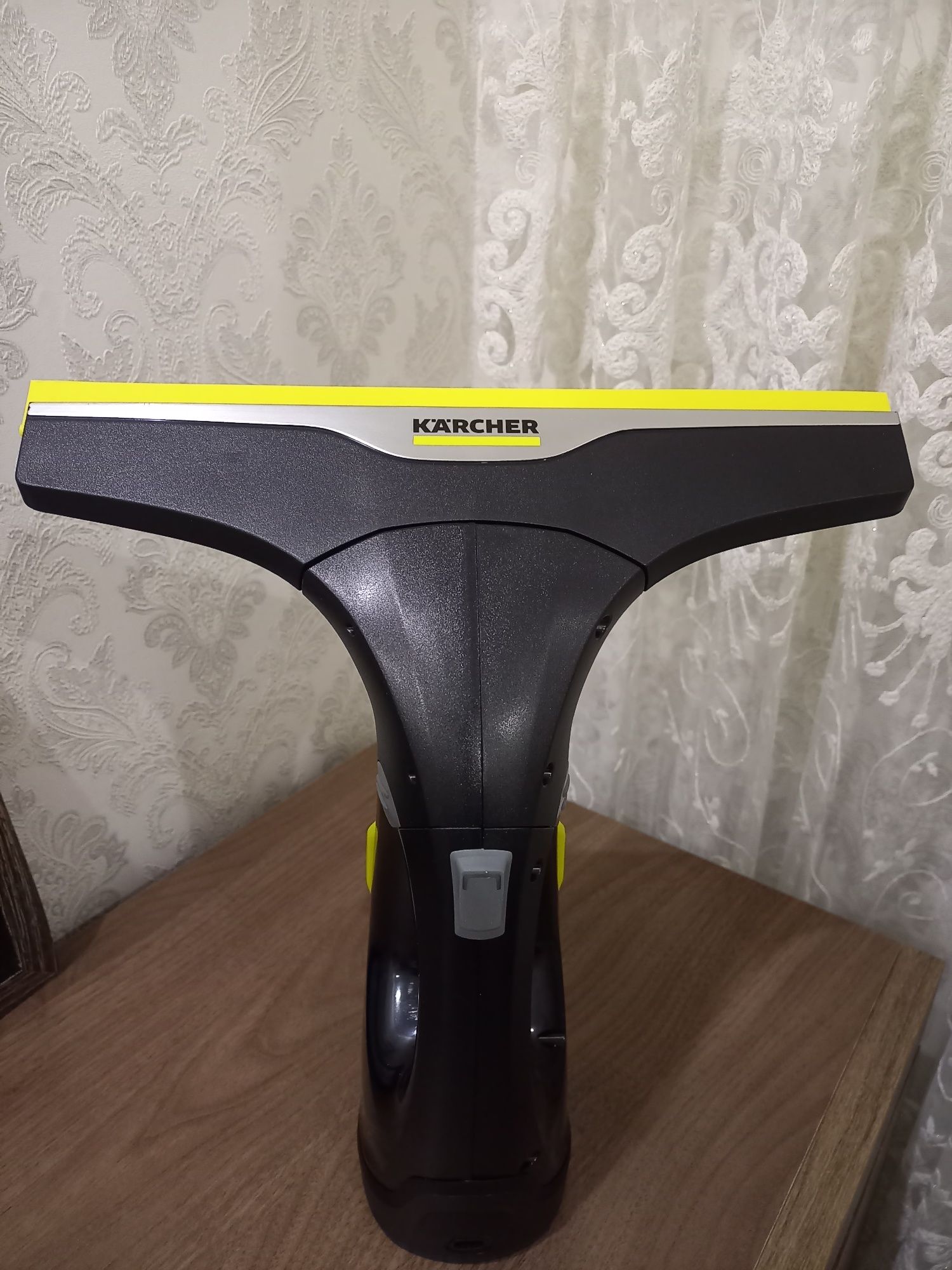 Стеклоочиститель Karcher