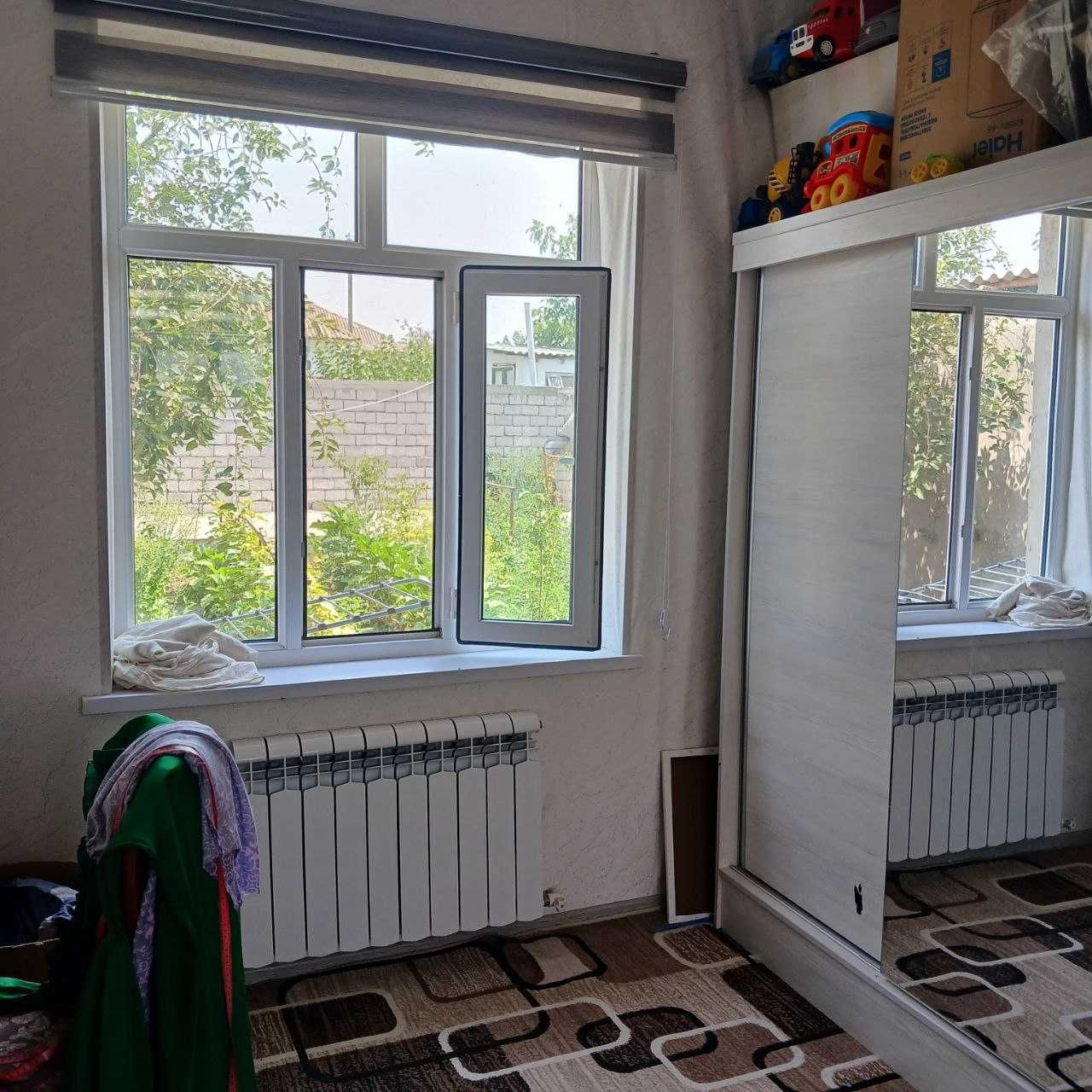 Продаётся 2 дома на 1 участке