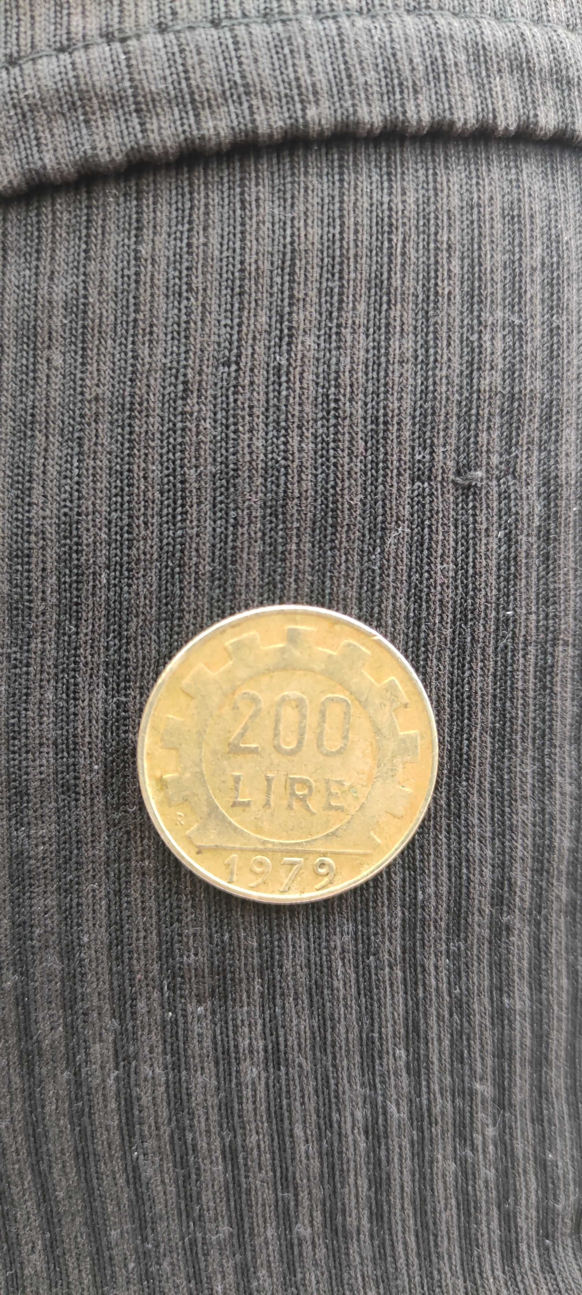 Moneda 200 de lire din 1979