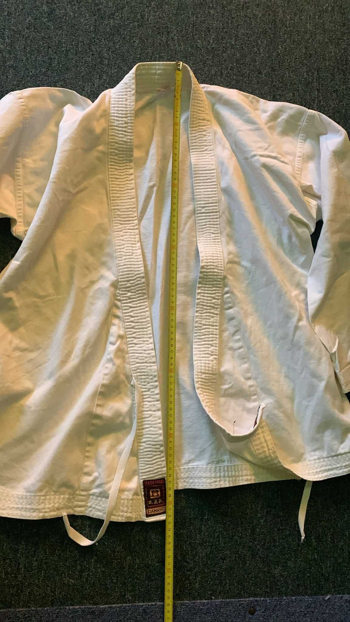 kimono pentru karate