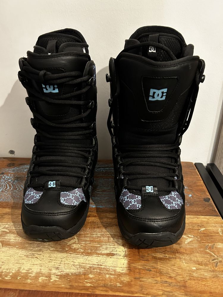 Boots snowboard DC 38