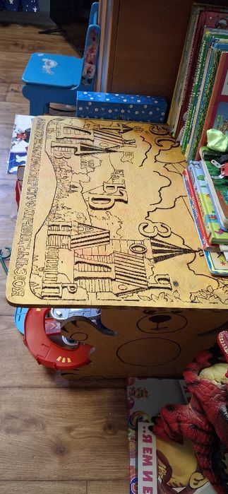 Детский столик дерево ручная работа