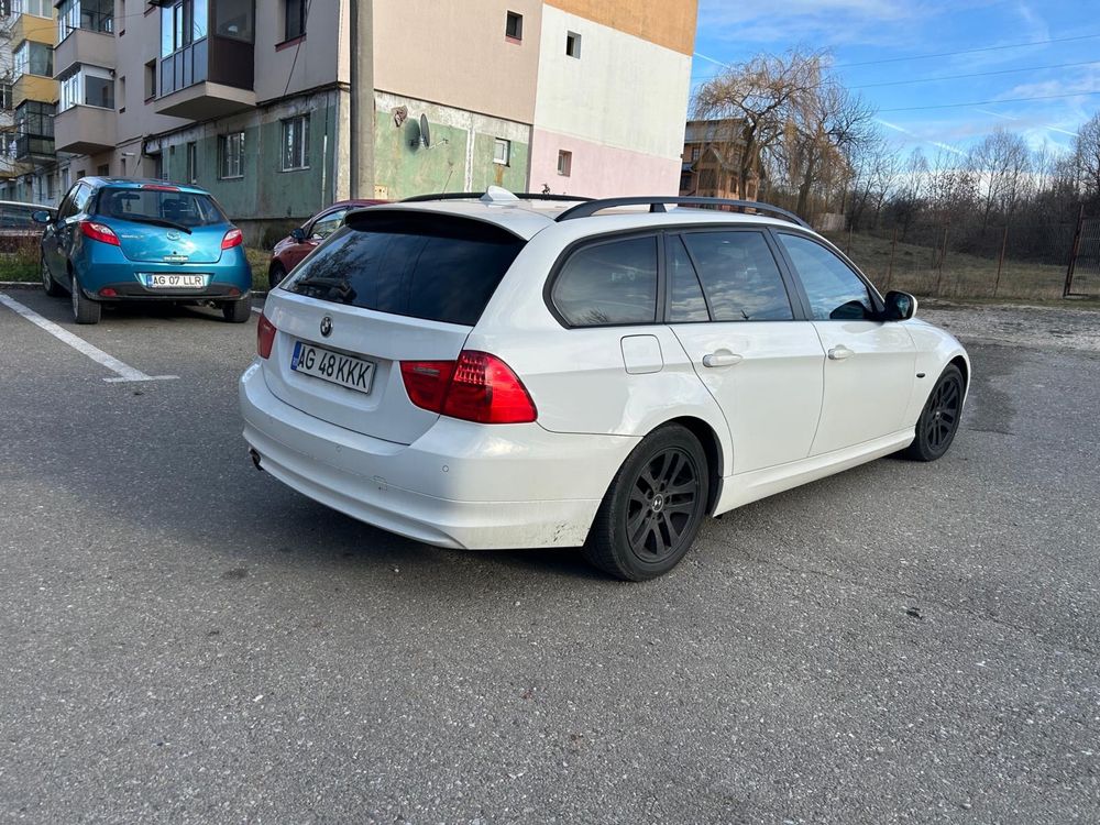 BMW  SERIA 3, 2009