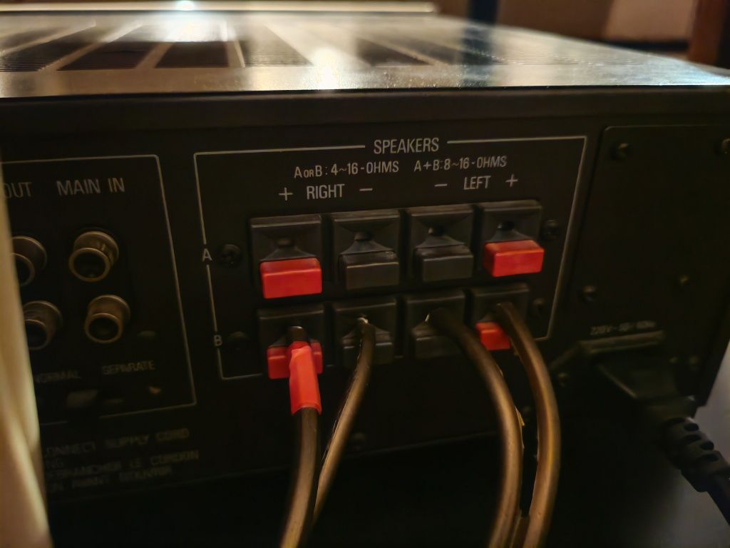 Amplificator Accuphase E204, amplificator integrat