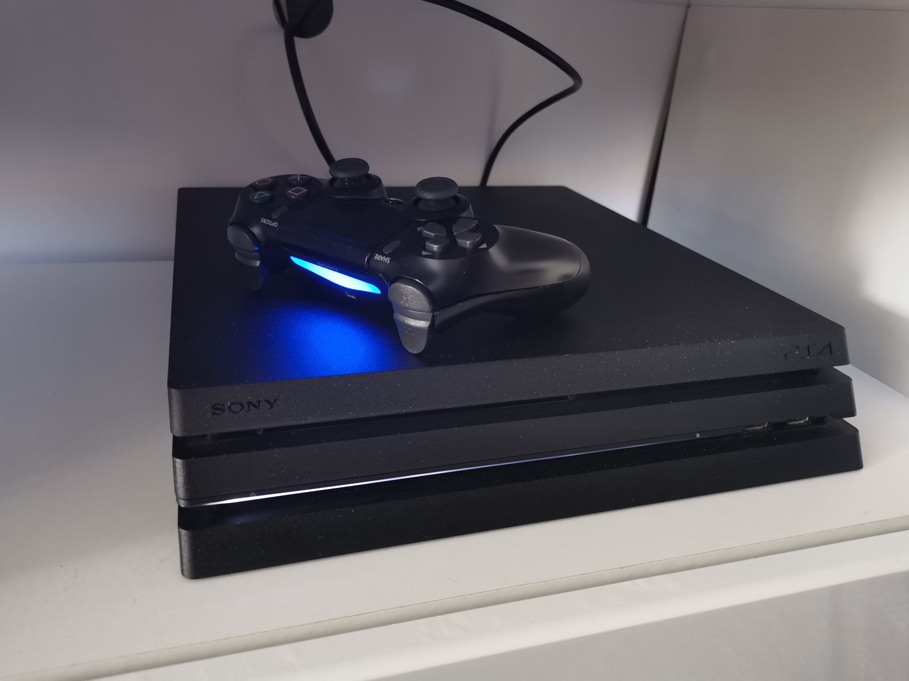 Consola PlayStation Sony PS4 Pro 1TB + controller