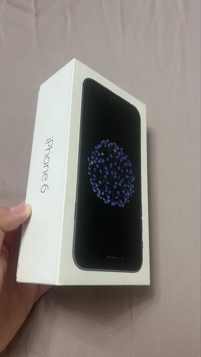 iPhone 6. В оригинальной коробке