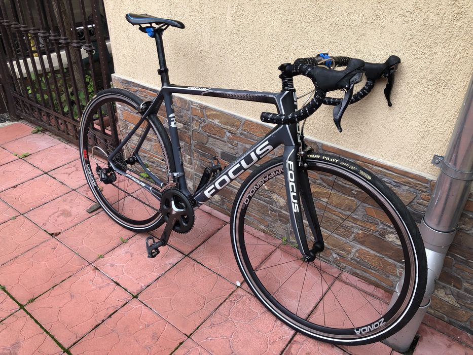 Semicursiera carbon Focus