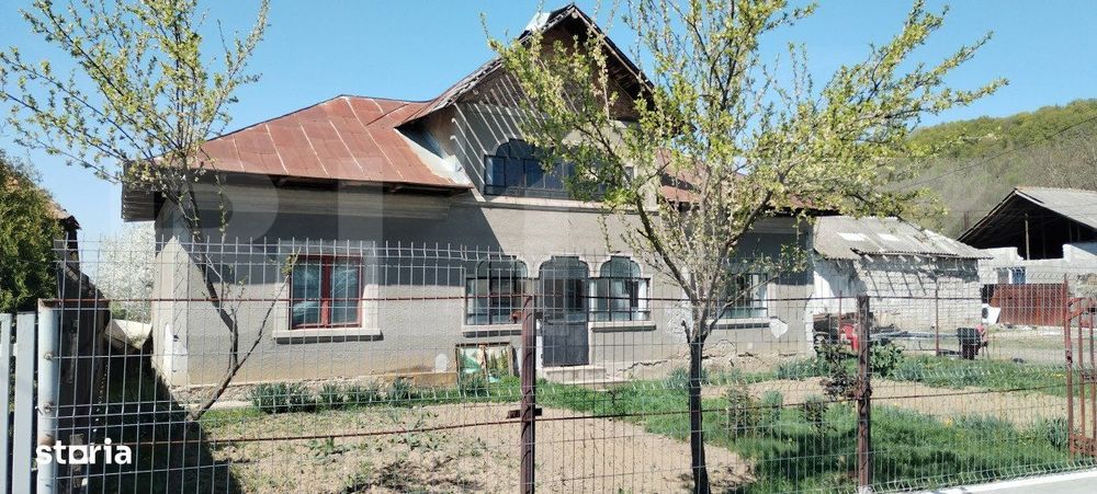 Casa de vanzare , 3 camere, 80mp 1100mp teren , zona Ungureni
