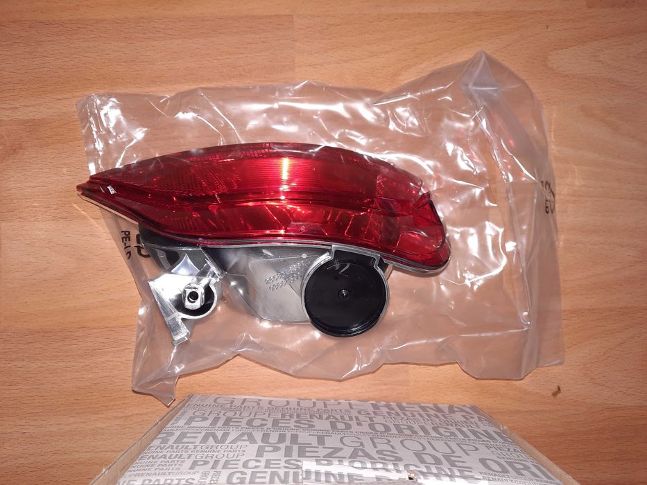 Proiector-lampa ceata dreapta Renault Megane IV