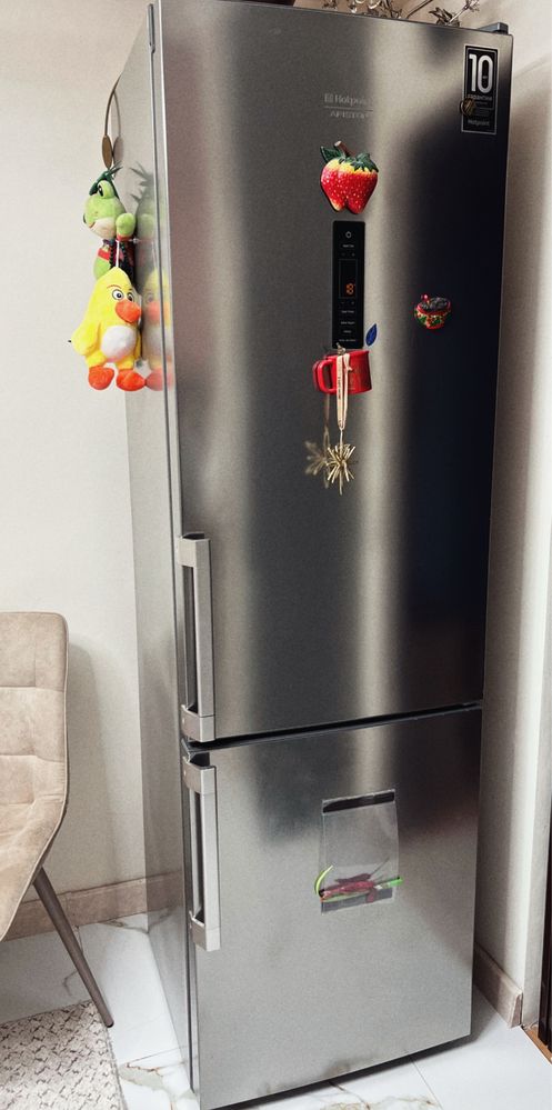 Холодильник HotPoint Ariston в отличном состоянии