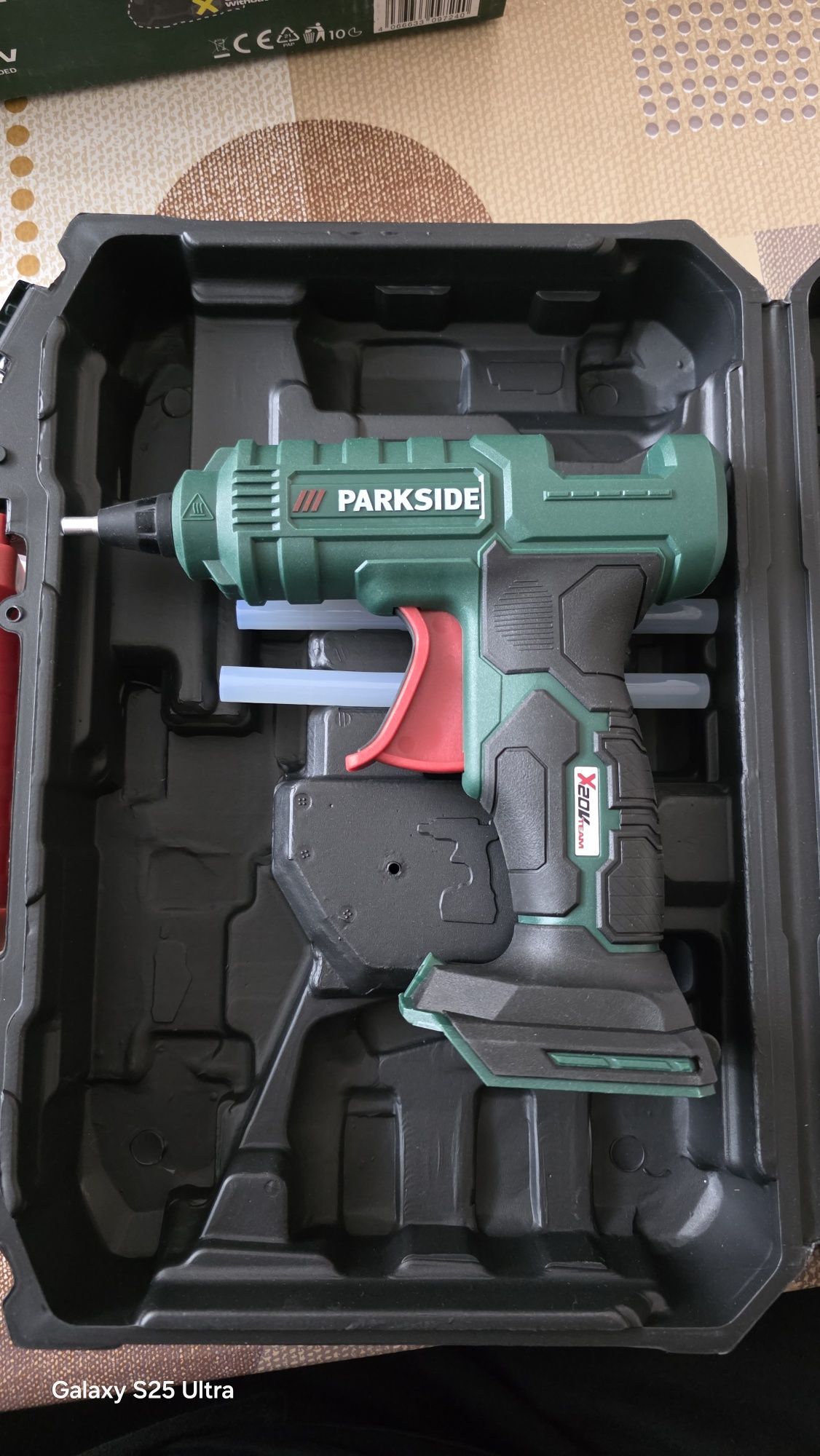 Parkside Пистолет за горещ силикон