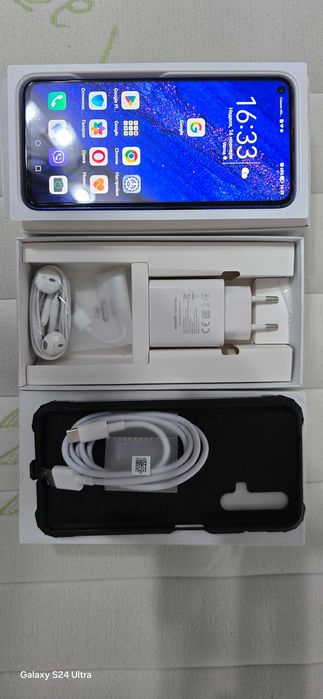 Huawei Nova 5T 128GB 6GB RAM Dual - перфектно състояние