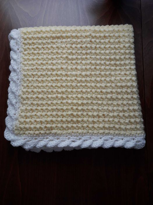 Ръчно плетено бебешко одеало