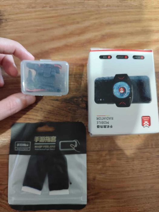 Pachet cooler telefon, triggere/butoane jocuri & manusi speciale PUBG