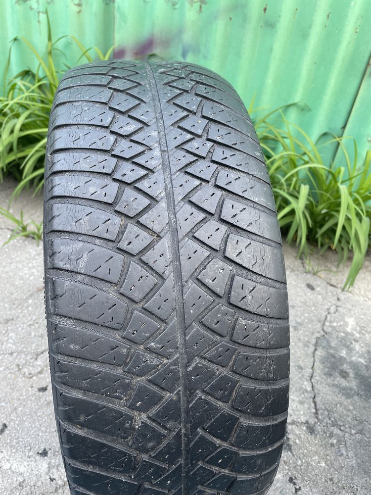 Одна шина на запаску 215/60R16