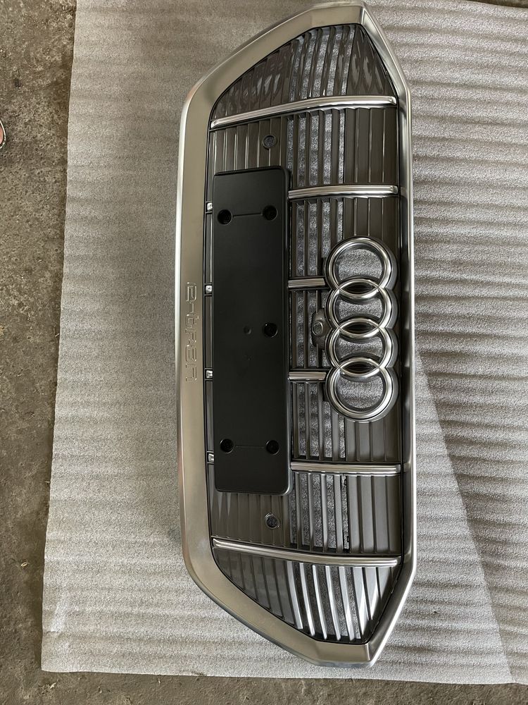 Маска за Audi etron 55