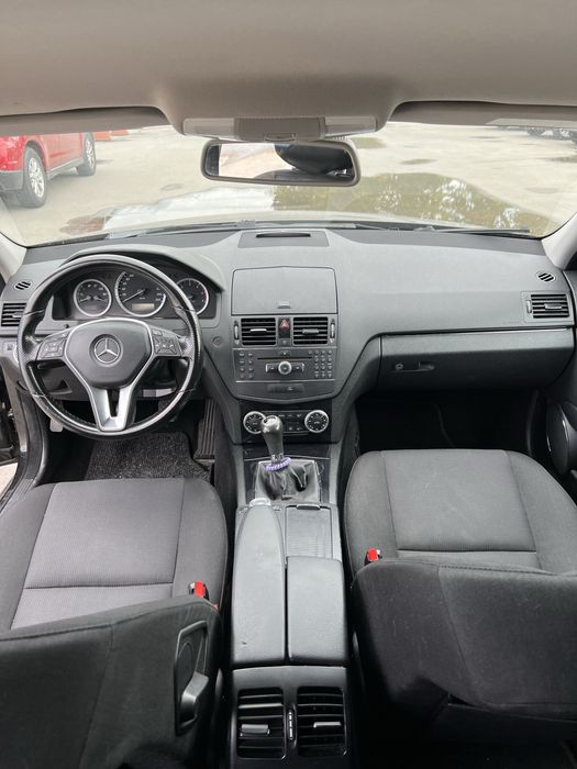 Se vinde Mercedes C Class 2010