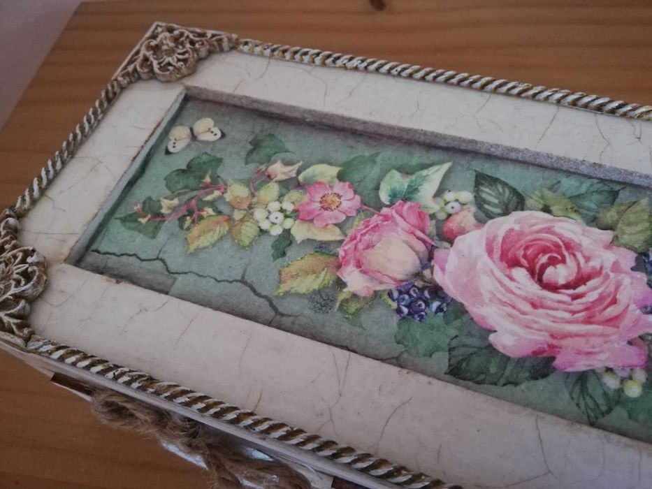 Кутия дървена с три отделения РЪЧНА ДЕКОРАЦИЯ