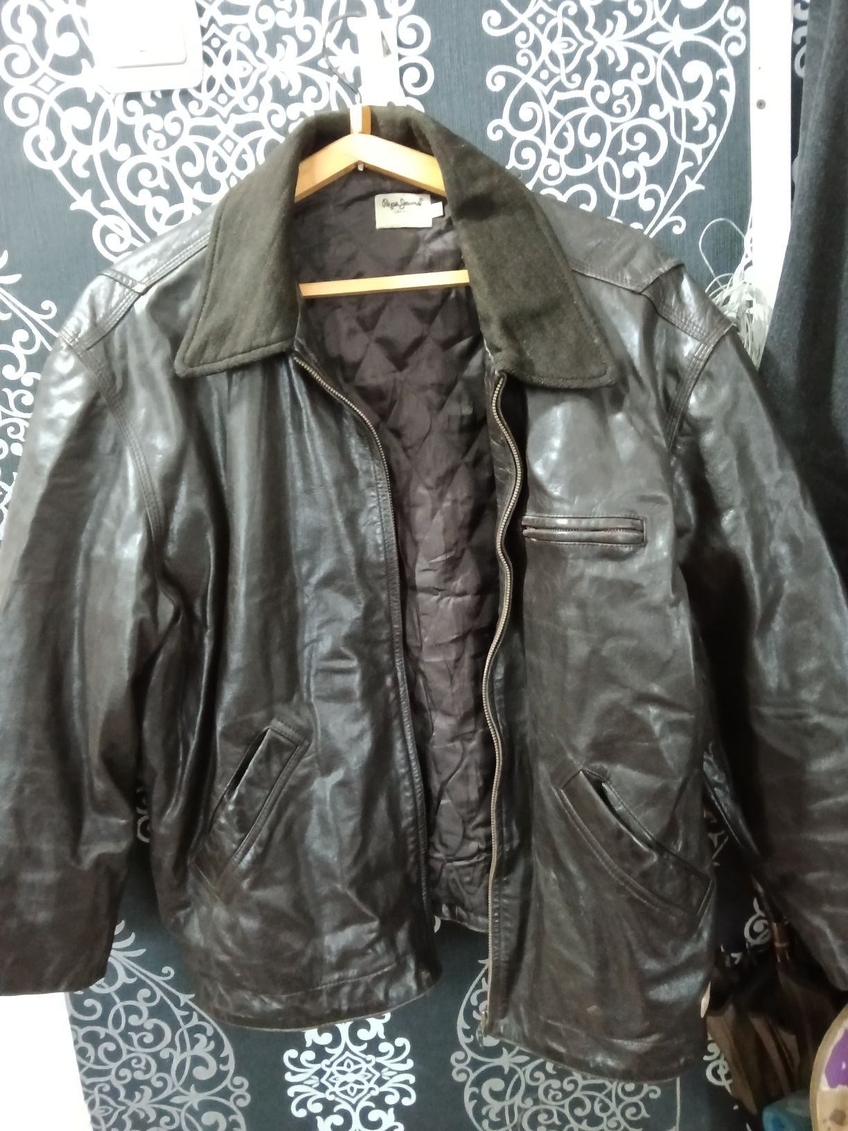 Кожаная куртка Pepe Jeans London (б/у), размер XL