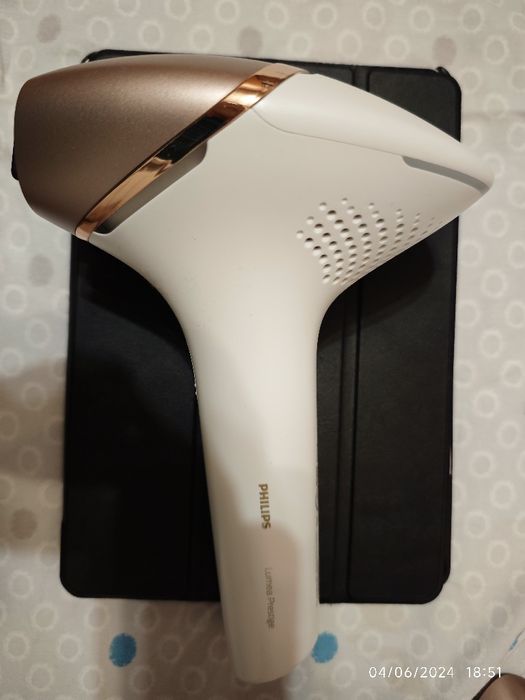Epilator IPL Philips Lumea prestige BRI 065/00