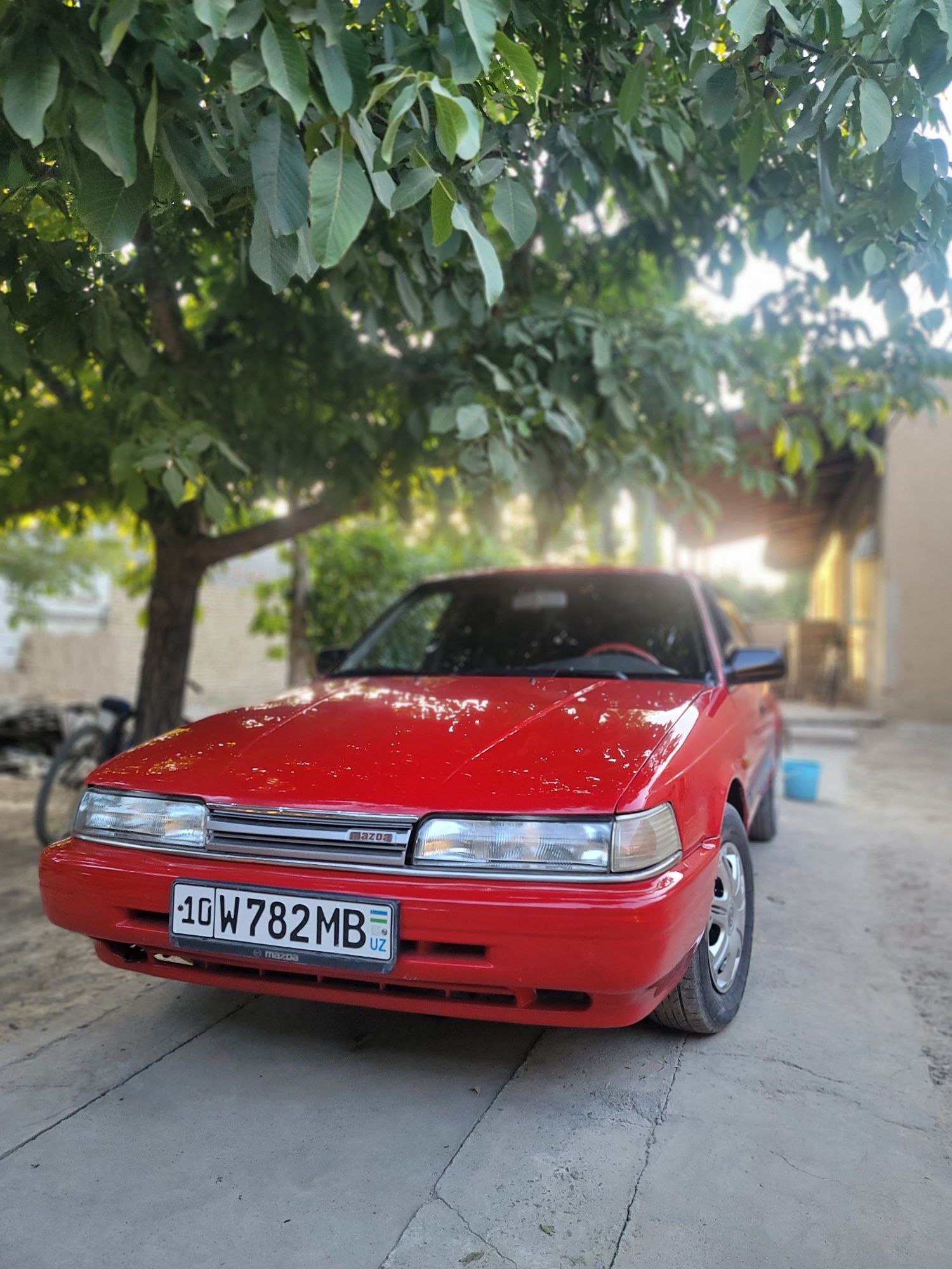 Mazda 626  sotiladi