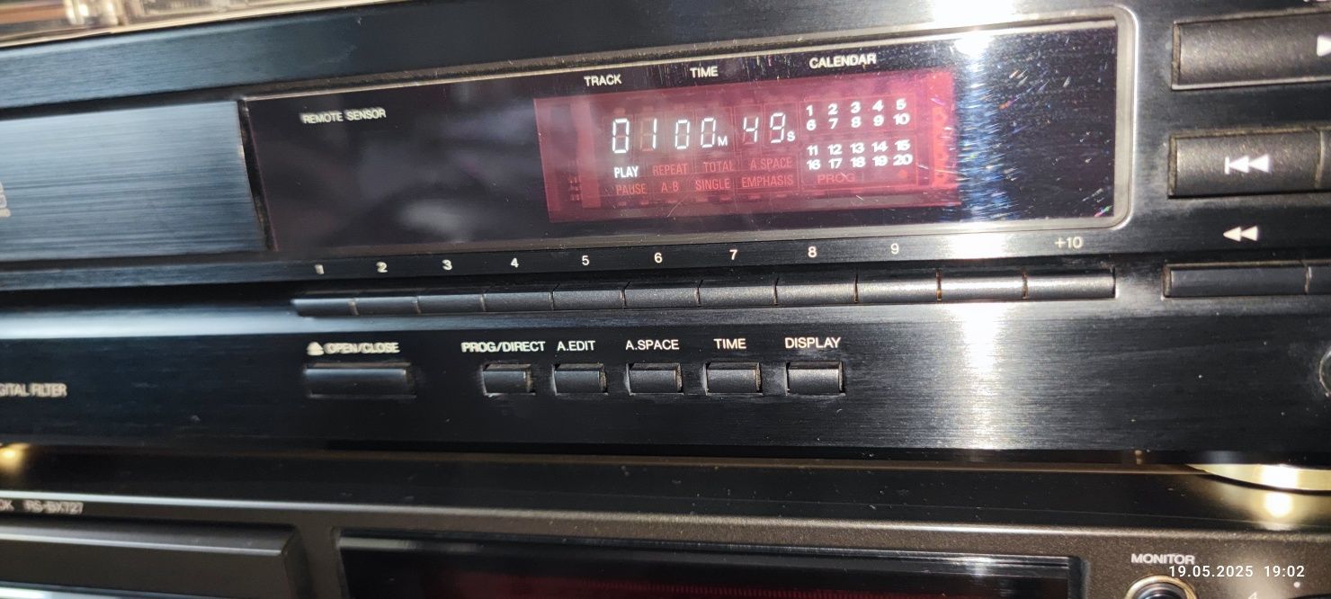Denon DCD-595 player