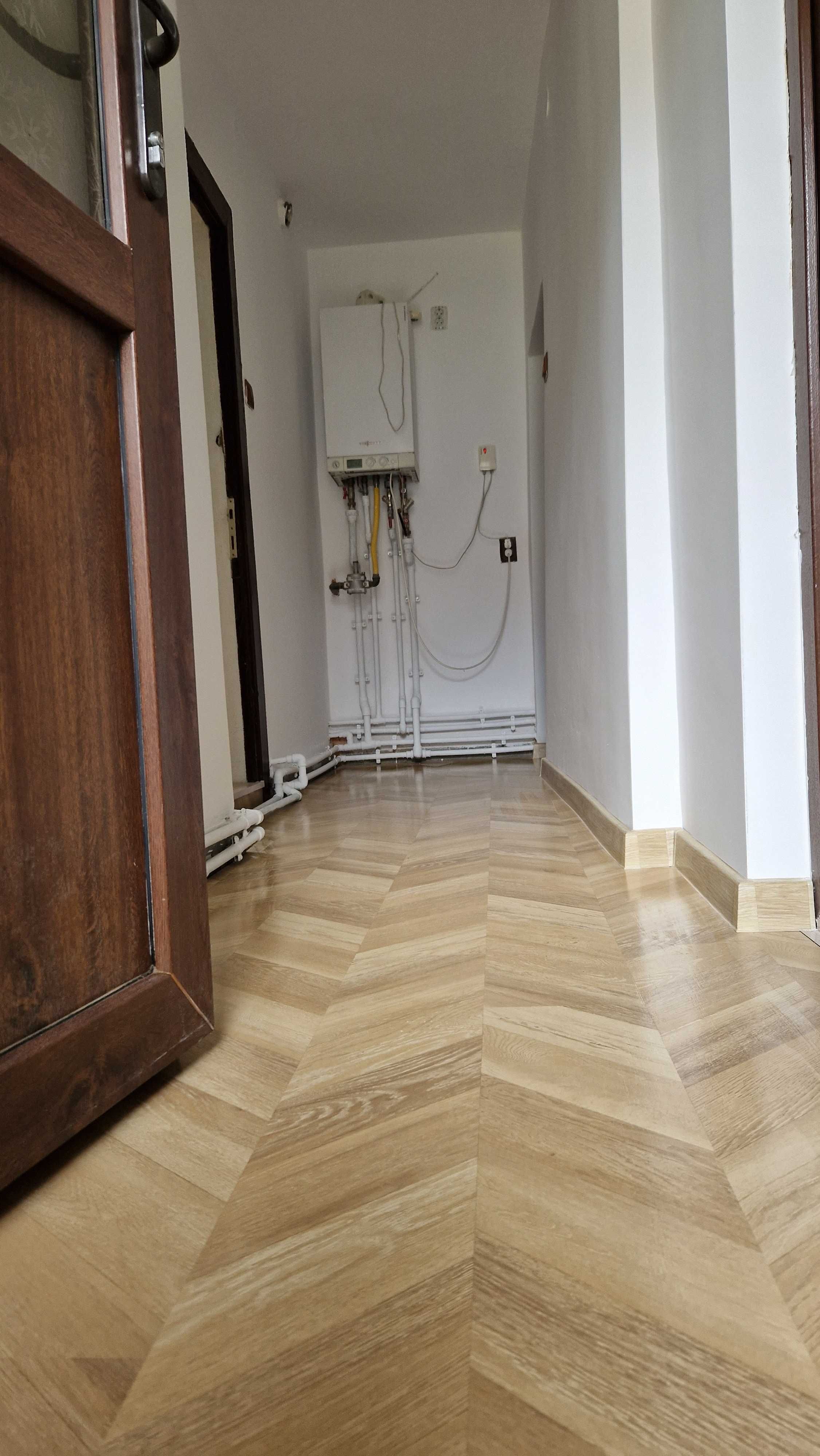 Casa deosebita Pucioasa sat!!!Accept schimb cu apartament în București