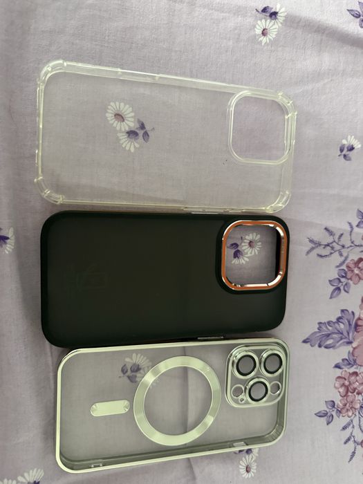 Vand 3 huse de iphone 14 pro