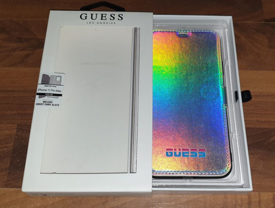 Husa flip originala Guess Book Iridescent iPhone 11 Pro Max
