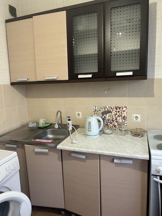 Мебель б/у, кухонный гарнитур, шкаф, диван, стол стулья, стира машина