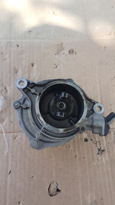 Pompa vacum pierburg bmw seria3 e46 2.0 d 150 cp euro3