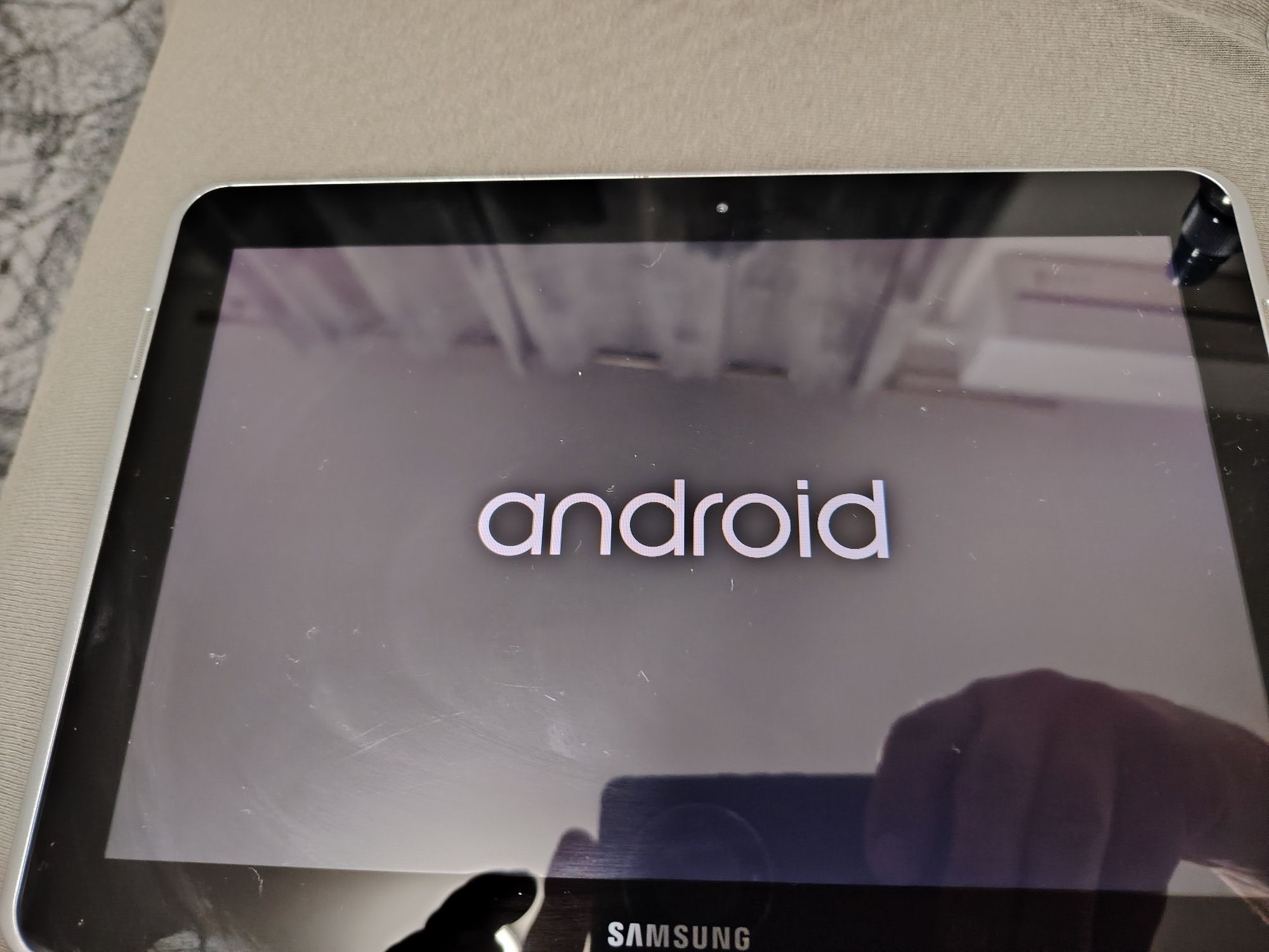 Vand tableta Samsung Galaxy tab 10.1 cu 32 gb in perfecta stare