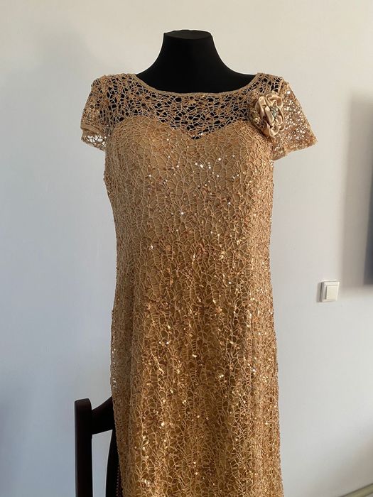 Шикарное вечернее платье