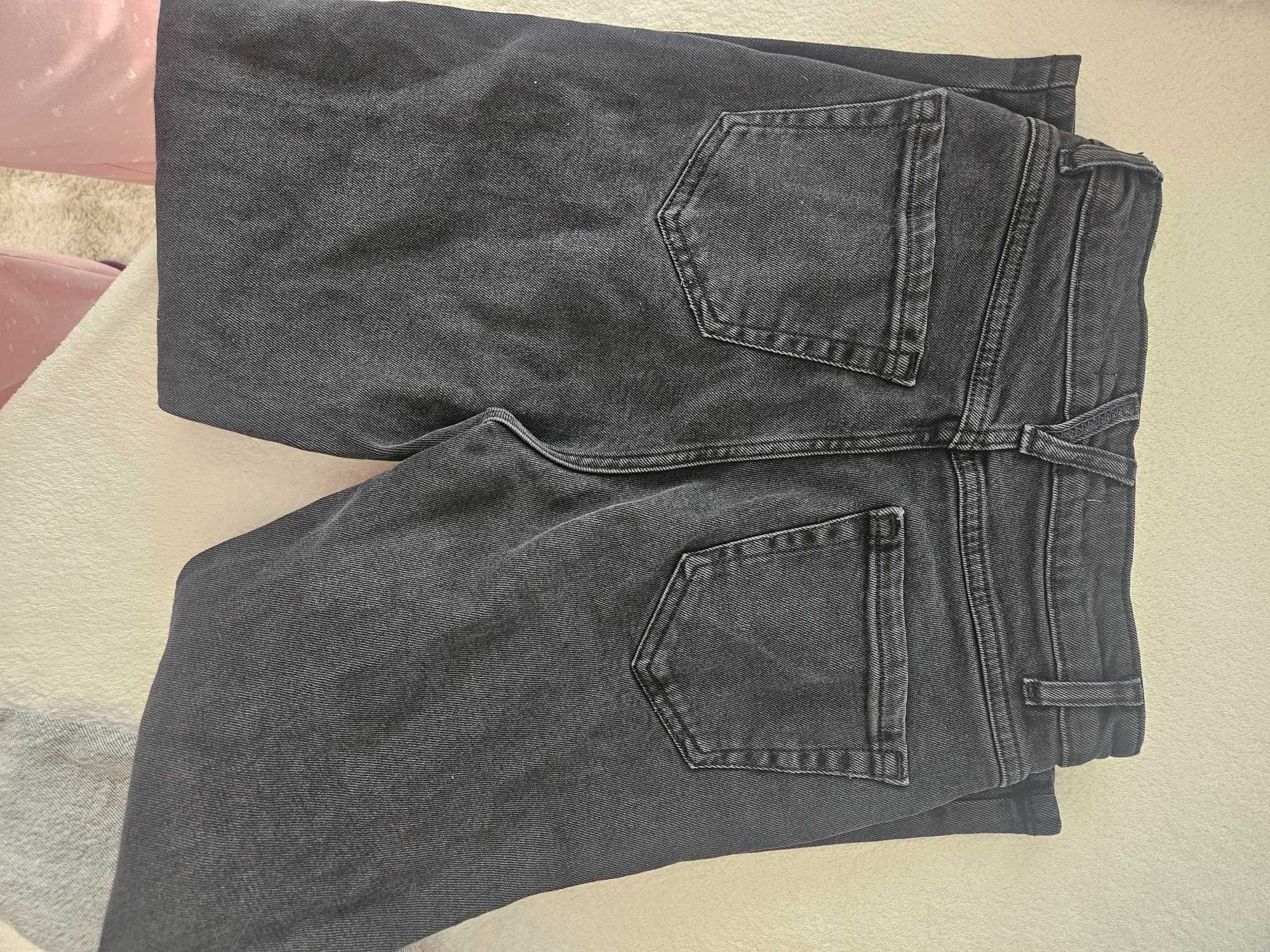 Дамски дънки Bershka и Reserved