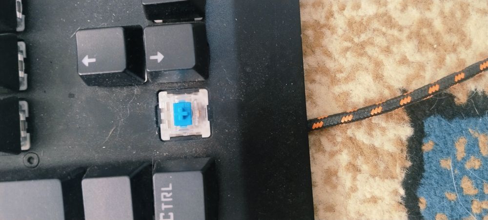 продам игравую клавиатуру